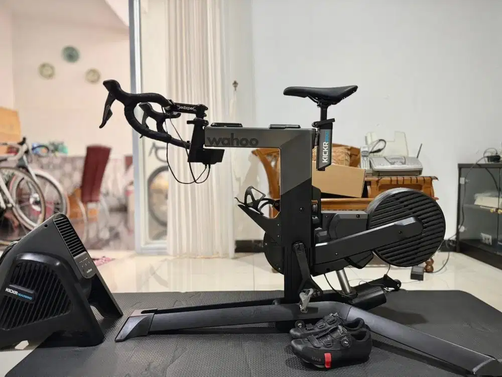 Bike Trainer Wahoo Kickr Bike Set