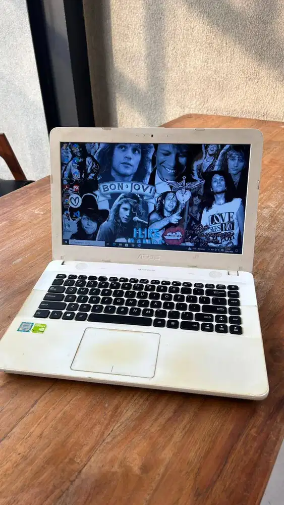 laptop Asus X441U Bekas