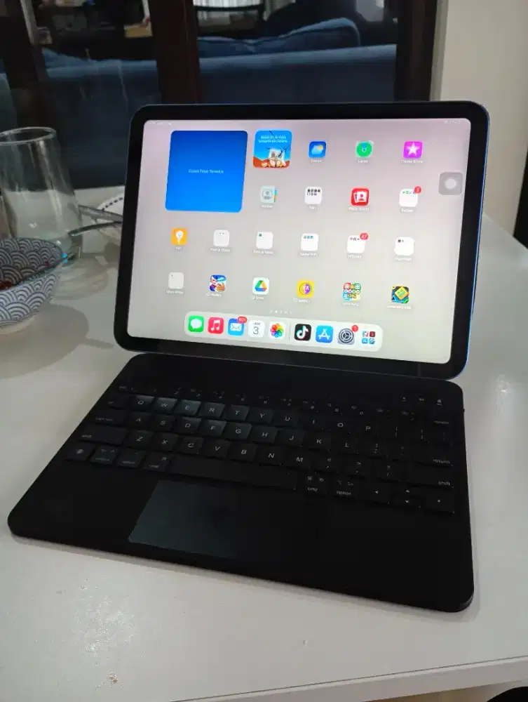Ipad 64Gb wifi + magic keyboard blue