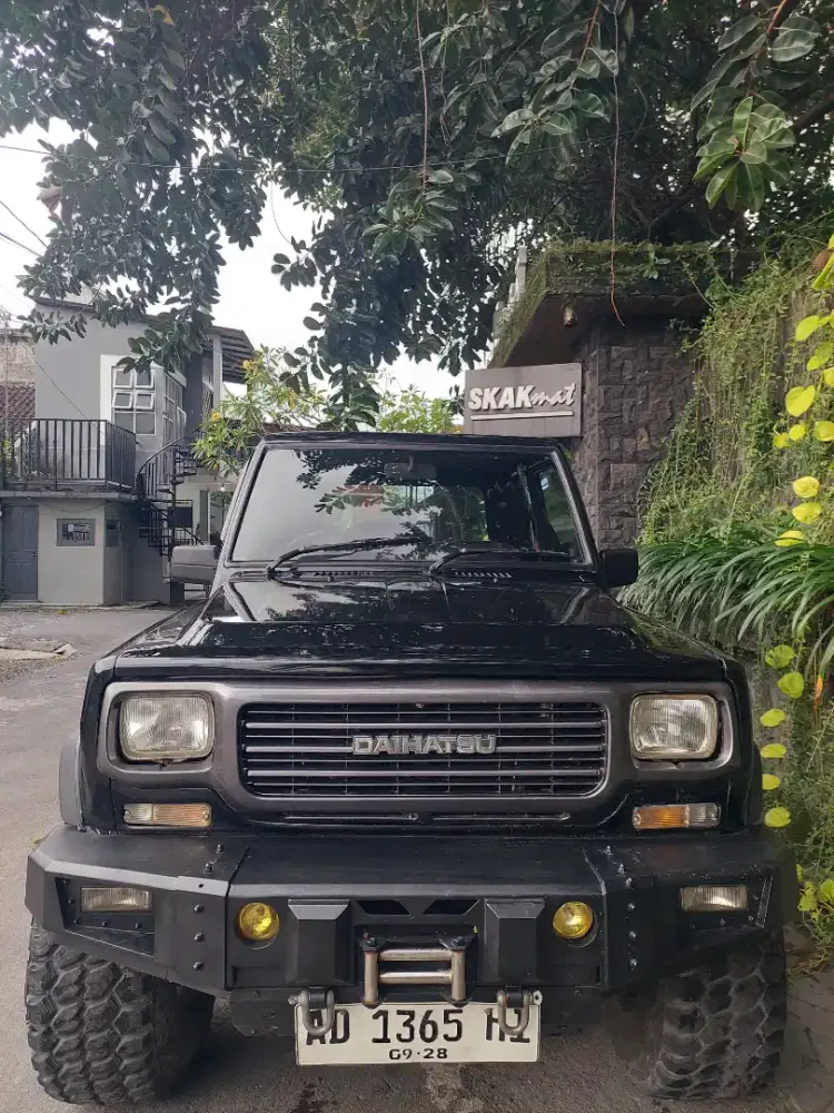Taft GT 1993 diesel  4x4 istimewa mesin gak ngobos