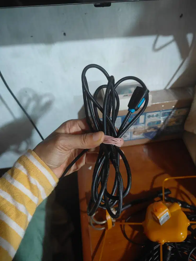 [FULL SET] TV Samsung 32 Mulus + Bracket Dinding + Antena Toyosaki