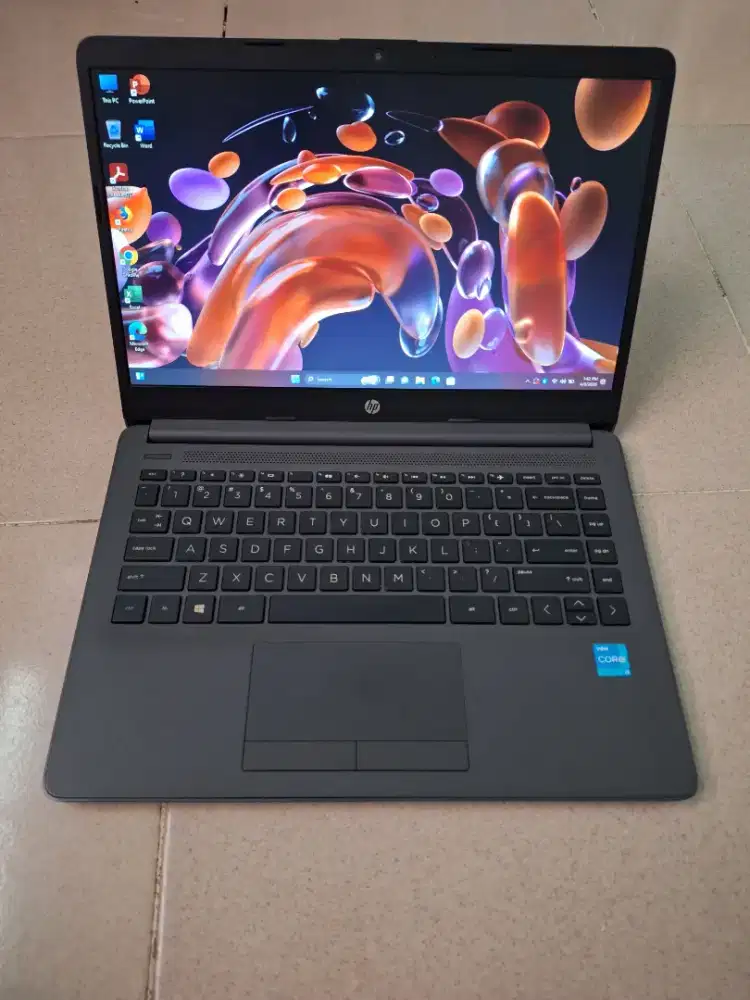Bismillah di jual laptop hp slim core i3gen11 sdd256gb siap pakai
