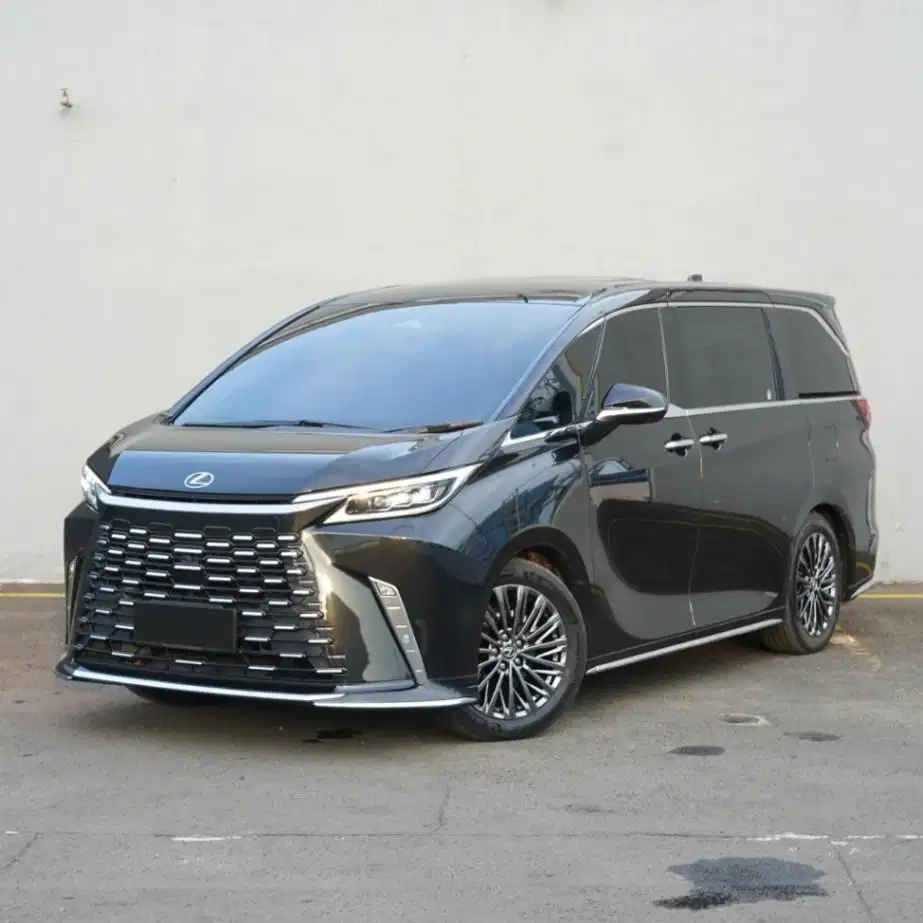 Lexus LM350H VIP 2023 4 Seater Hybrid