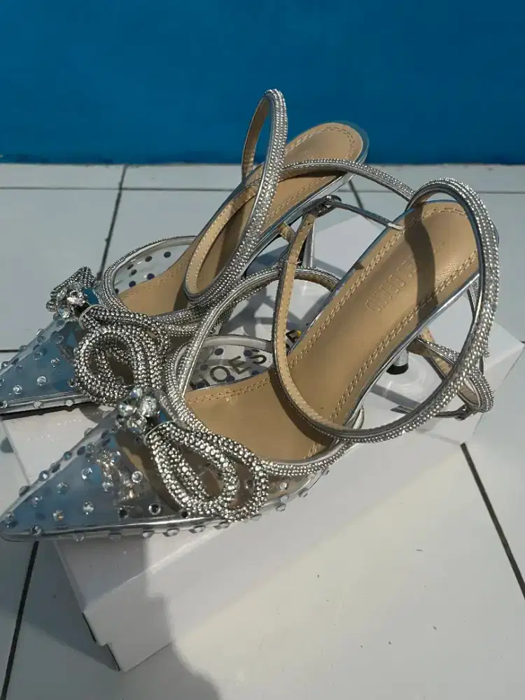 Sepatu wanita ukuran 38