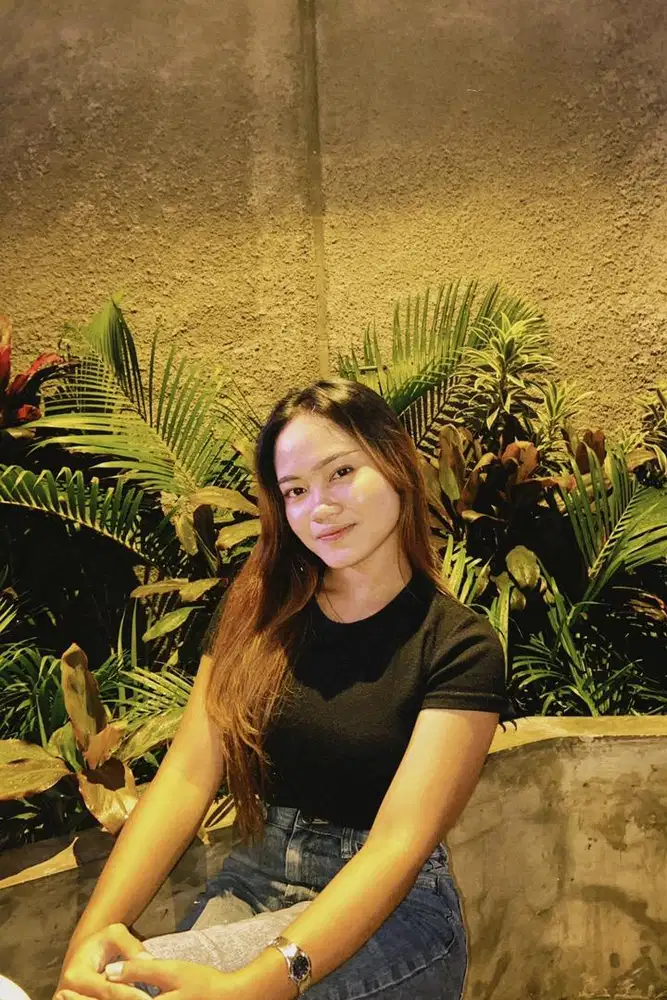 Cari pekerjaan host live jam malam