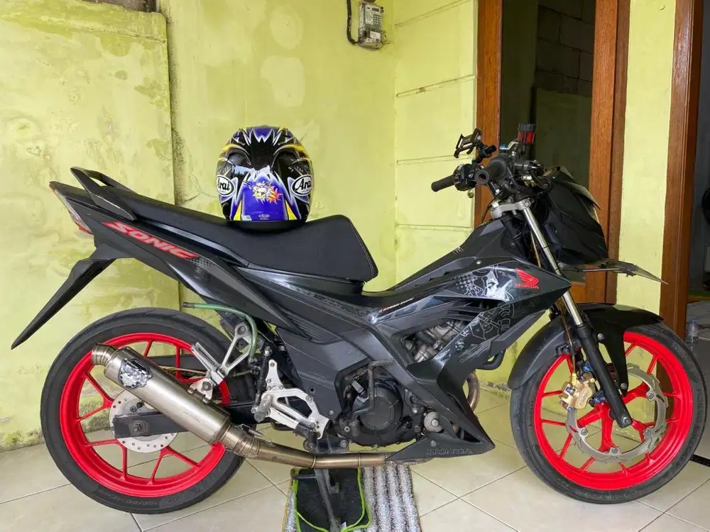 Honda Sonic 150R