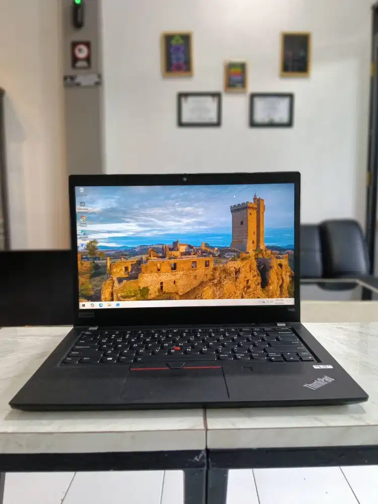 Thinkpad T495 ryzen 5 pro 3500 8\256gb