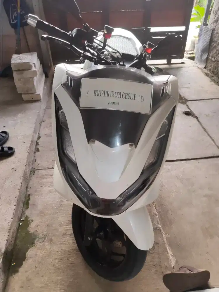 PCX putih modif standart