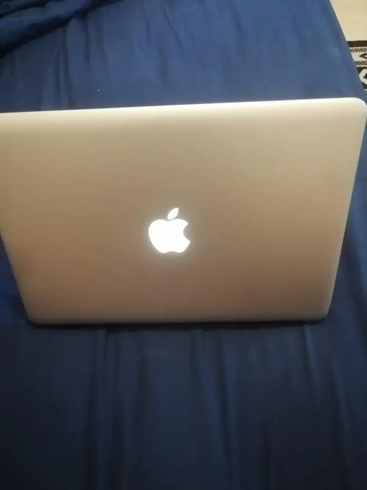 Macbook Pro 2012 Core i5 ram 10Gb SSD 250gb Mulus Like new no minus