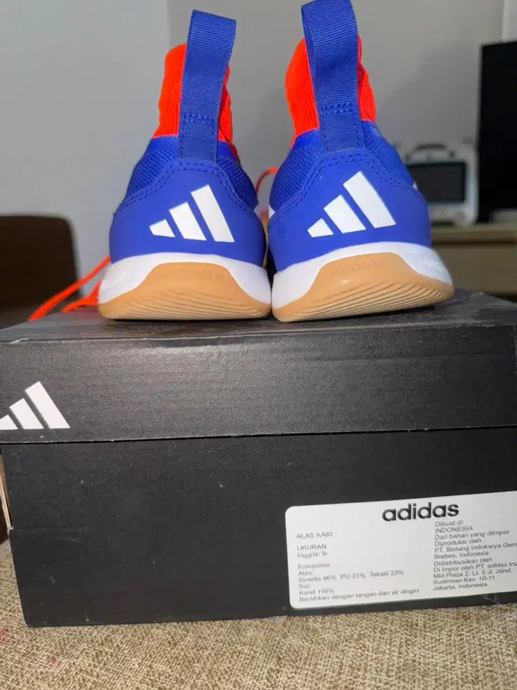 Sepatu futsal adidas predator league mid