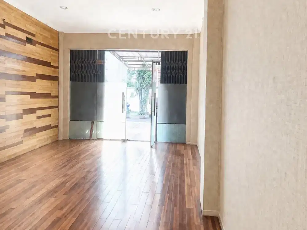 RUKO SEMI FURNISHED 4 Lt  DI SAYAP POS PENGUMBEN, KEBON JERUK