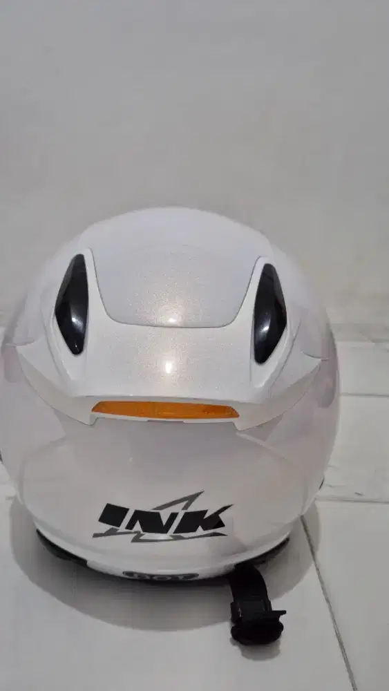 Helm ink metro 2 solid white