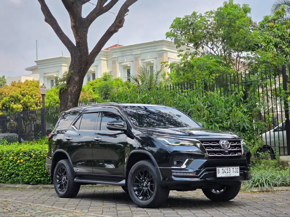 TDP 45.JT|KM.53.RB| FORTUNER GR SPORT 2.8 AT 2023 NIK'2022 HITAM SEGER
