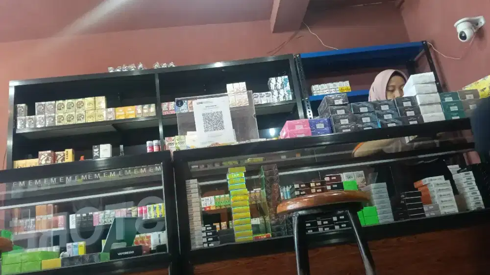 Di cari pegawai wanita