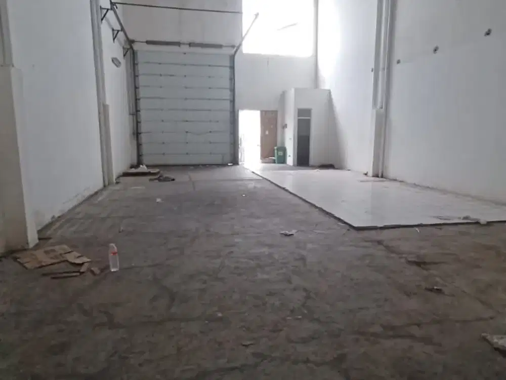 Gudang Bizpark, Daan Mogot, uk 9x24, Hadap Selatan