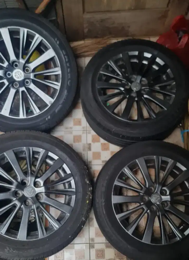 Bismillah dijual velg alphard ORIGINAL 100%