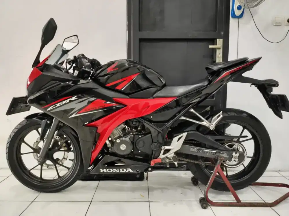 HONDA CBR 150 THN 2018 FUUL ORISINIL