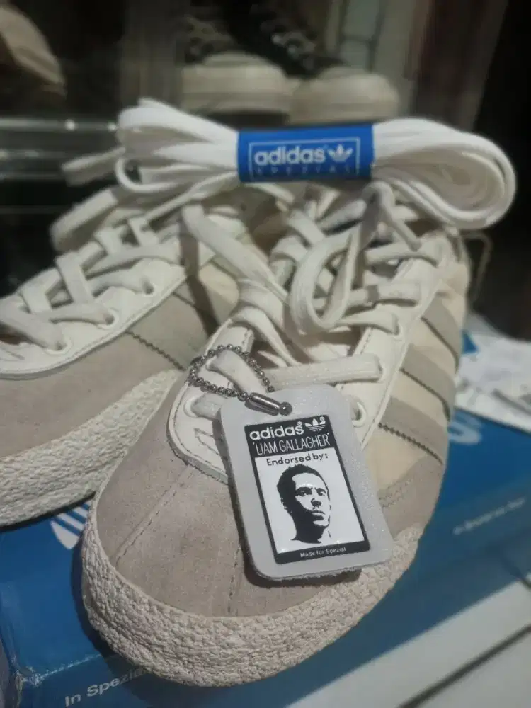 Adidas Spezial lg ii spzl x Liam Gallagher cream