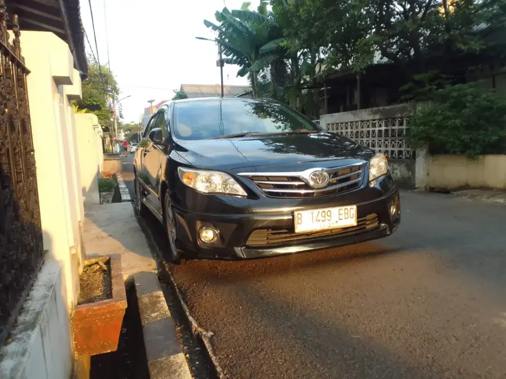 Toyota Corolla Altis 2011 Bensin
