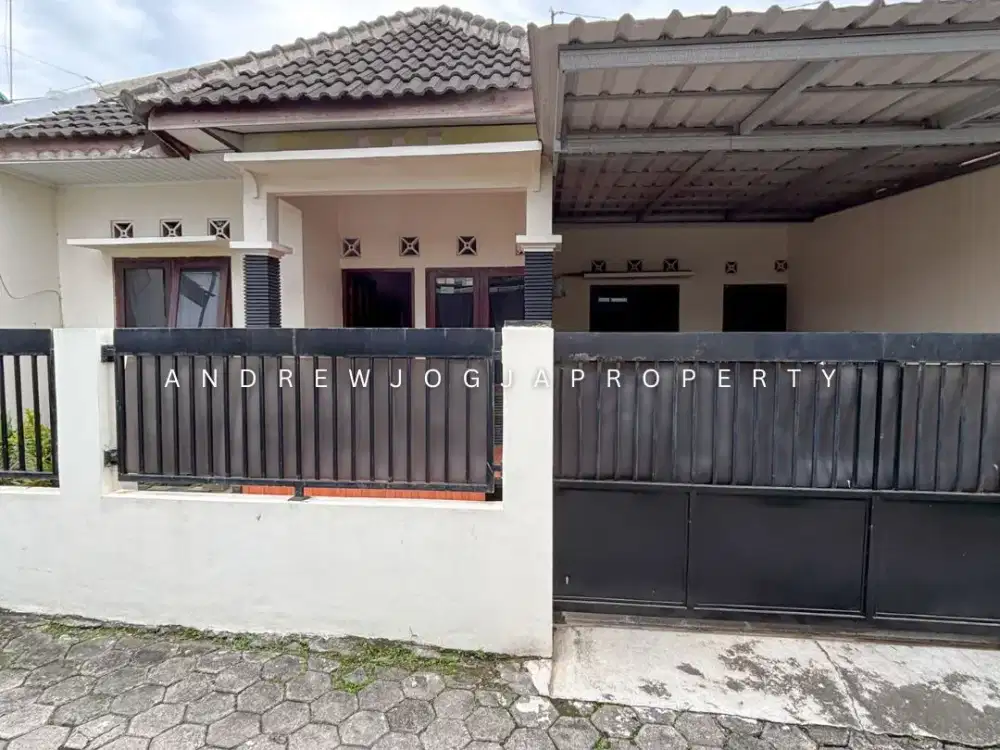 Jual Rumah Belakang Terminal Jombor Lingkungan Nyaman Strategis