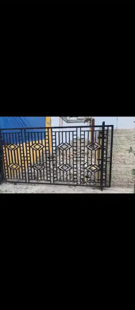 Pagar besi kondisi masih sangat bagus