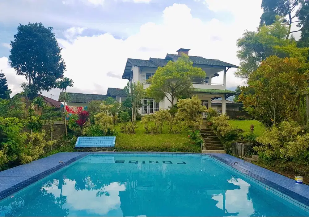 Villa Dijua Cepat, swimming pool, beautiful view and garden