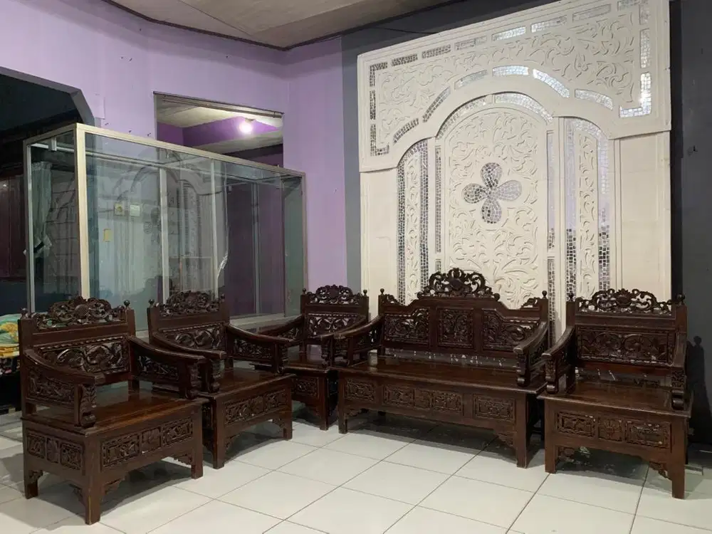 FURNITURE PENGHIAS RUANGAN