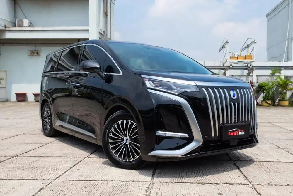 2025 DENZA D9 ELITE FWD 4x2 LISTRIK LIKE NEW