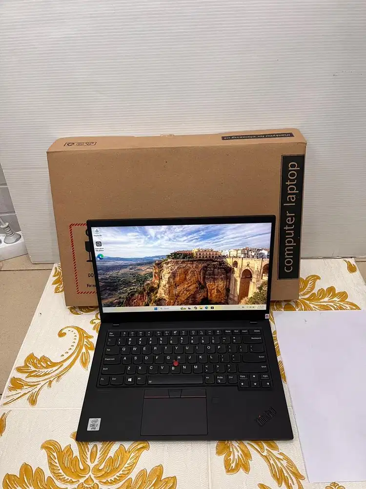 Thinkpad X1 Carbond Gen 8 i7-10610U 16GB 256GB TS Second Mulus Origina
