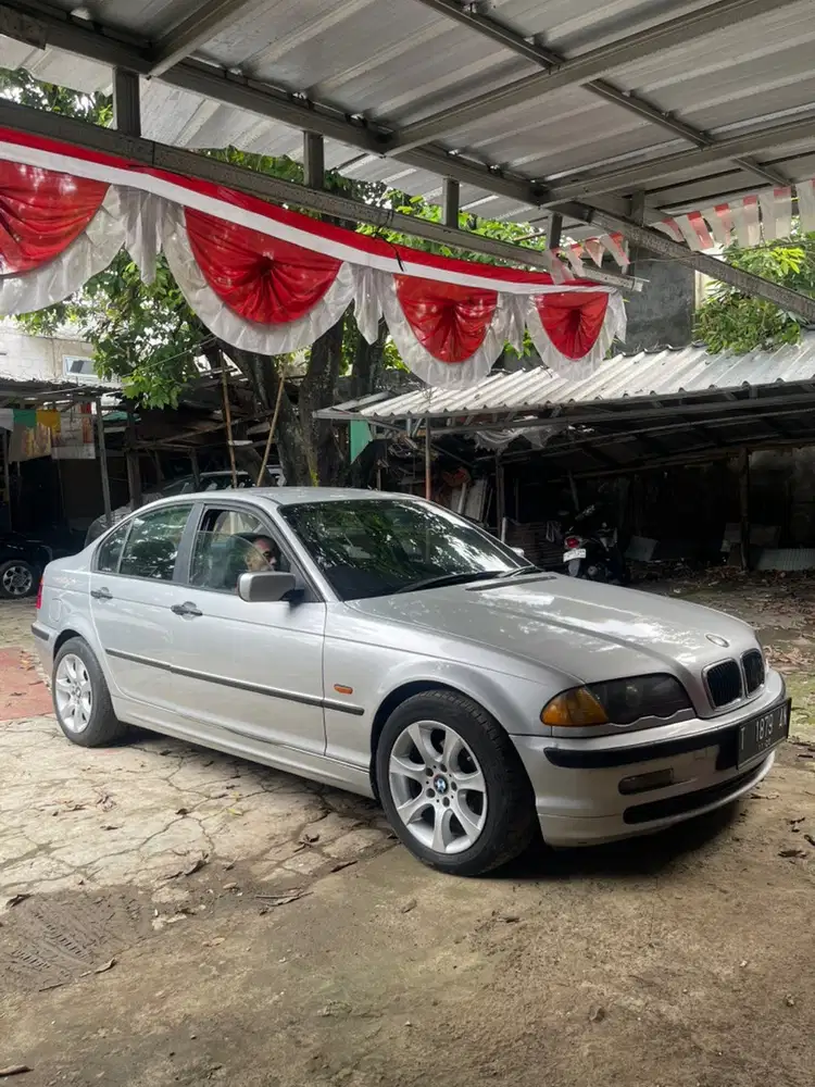 BMW e46 318i 2001 Bensin