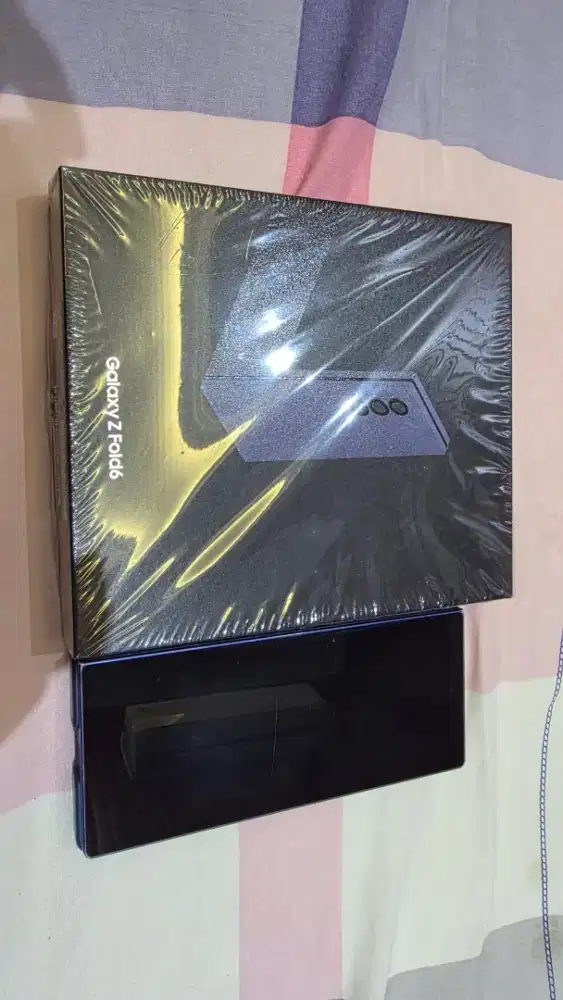 Samsung z fold 6 12/512 kondisi bagus