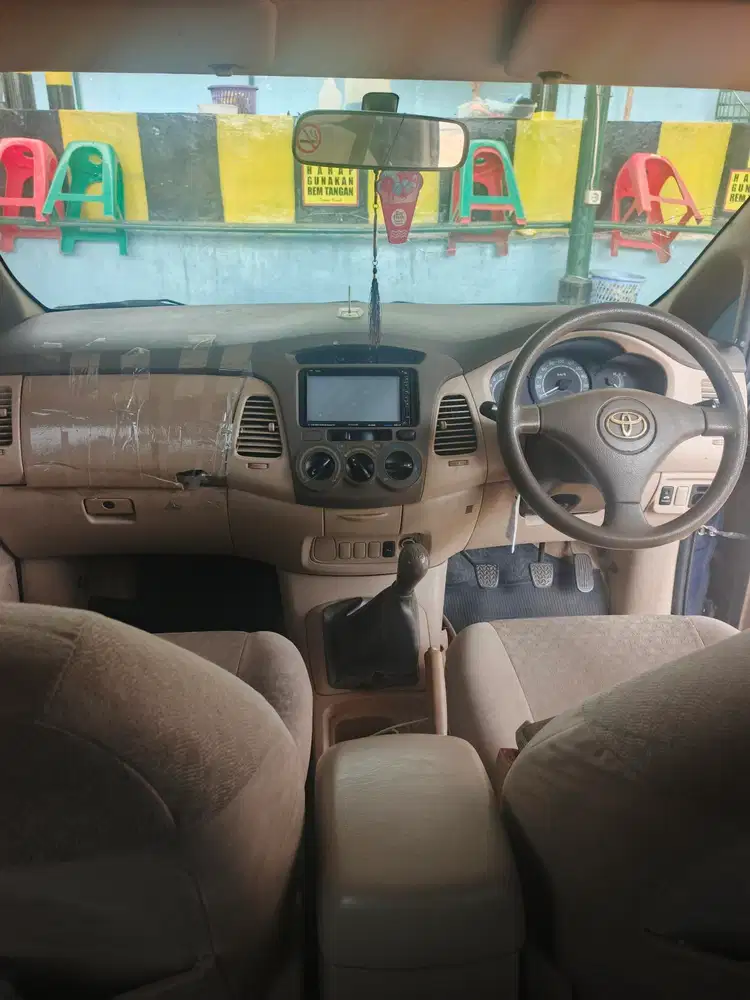 Toyota Kijang Innova 2005 Bensin