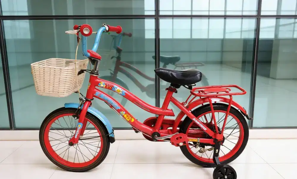 Sepeda anak cewek uk 16