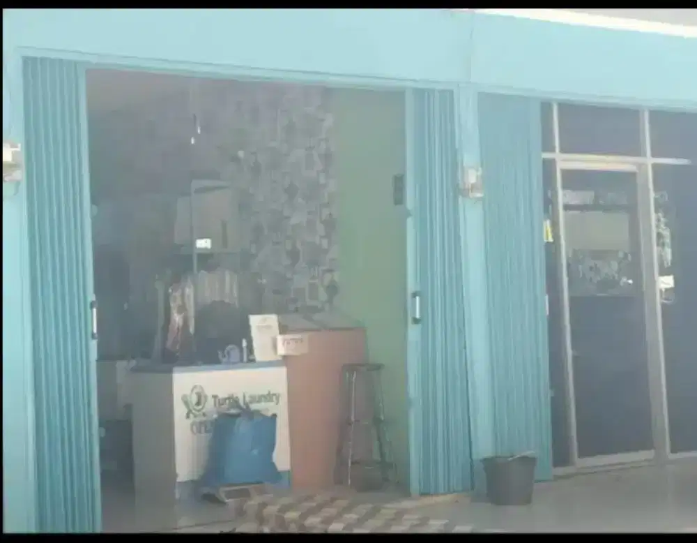 Dibutuhkan 3 karyawan