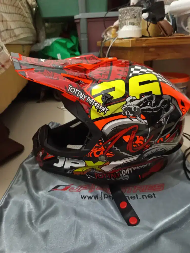 Helm Trail JPX CROSS X16
Uk XL (61-62)