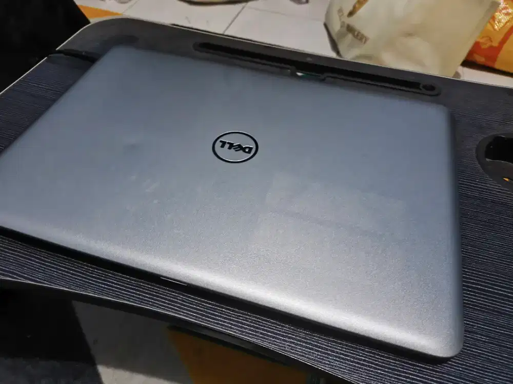 Dijual Laptop DELL INSPIRON 7548 15.6 Inch (Silver)