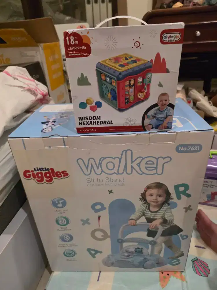 baby walker + puzzle baby