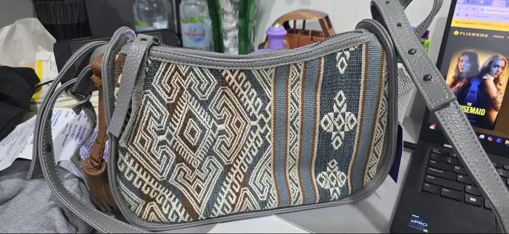 Tas Sling Bag/Hand bag HERVIOLET META Tenun