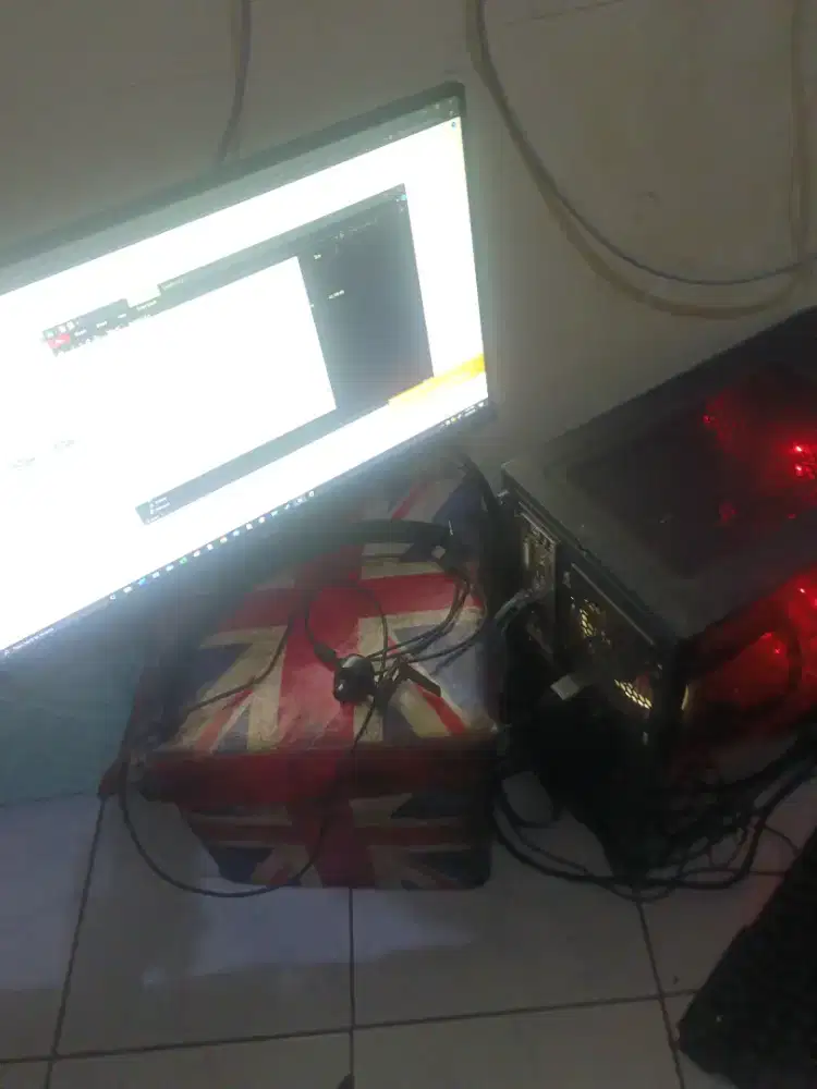 Dijual 1 set PC monitor lengkap
