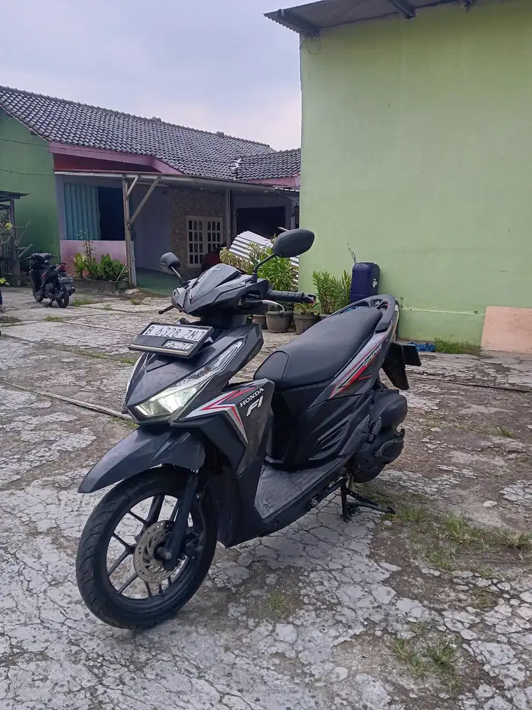 Vario led old 125cc 2017 Surat Ready