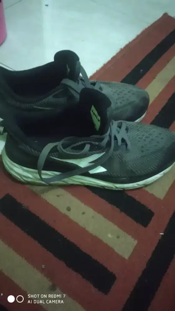 Diadora Running mirela size 41 good condition