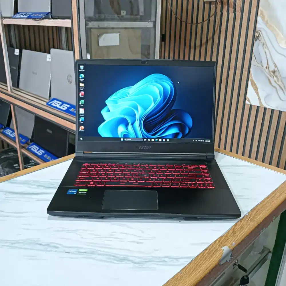 MSI GF63 I5-11400H RAM 16GB SSD 512GB GTX1650 4GB