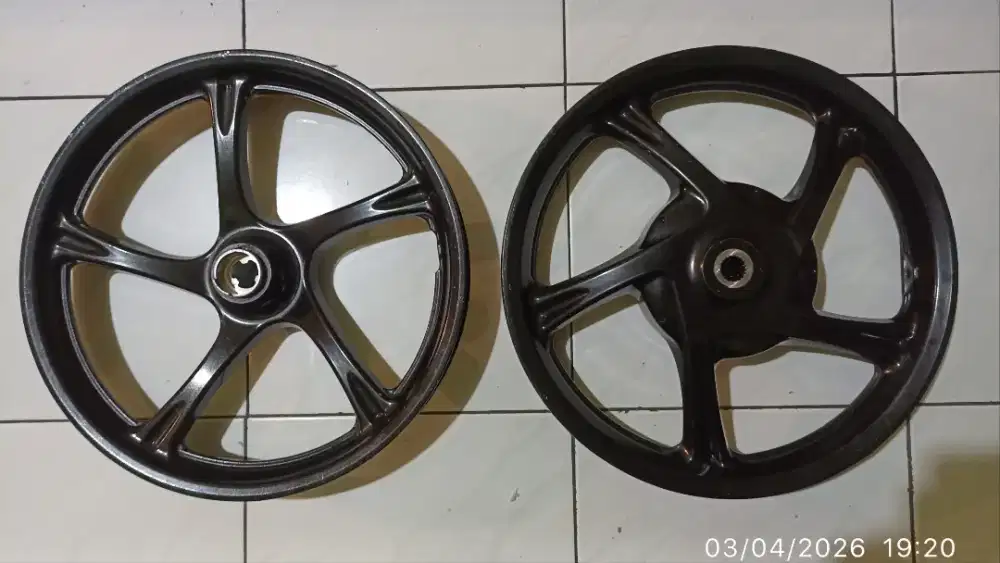 Velg 1 Set Yamaha Mio M3 Mio S Mio Z Soul Gt125 Fino125 Original
