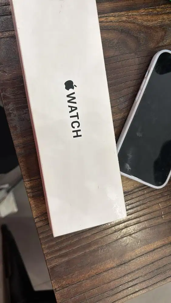 Iwatch SE2 44mm starlight