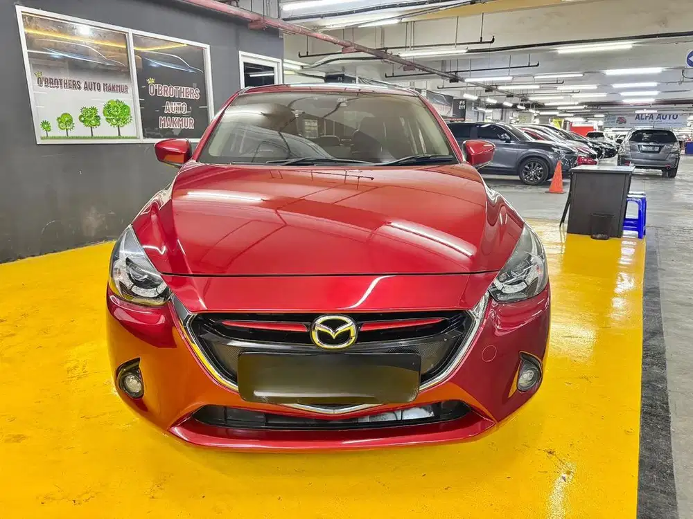 Mazda 2 GT Hatcback Metic AT Sky Activ 2015