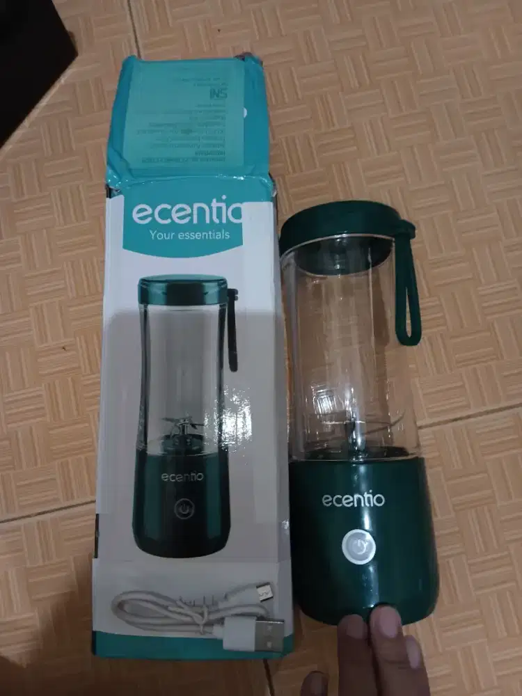 Di jual juicer ecentio