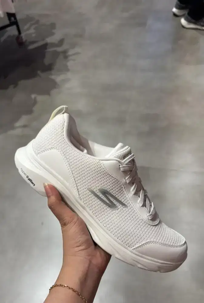 Sepatu skechers ori murah