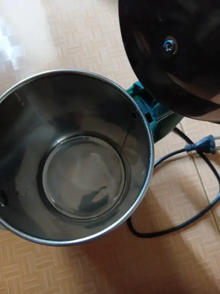 Pemanas air portabel