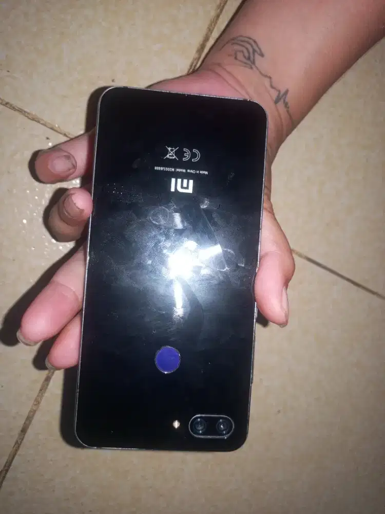 Jual hp second merk Mi 8 lite
