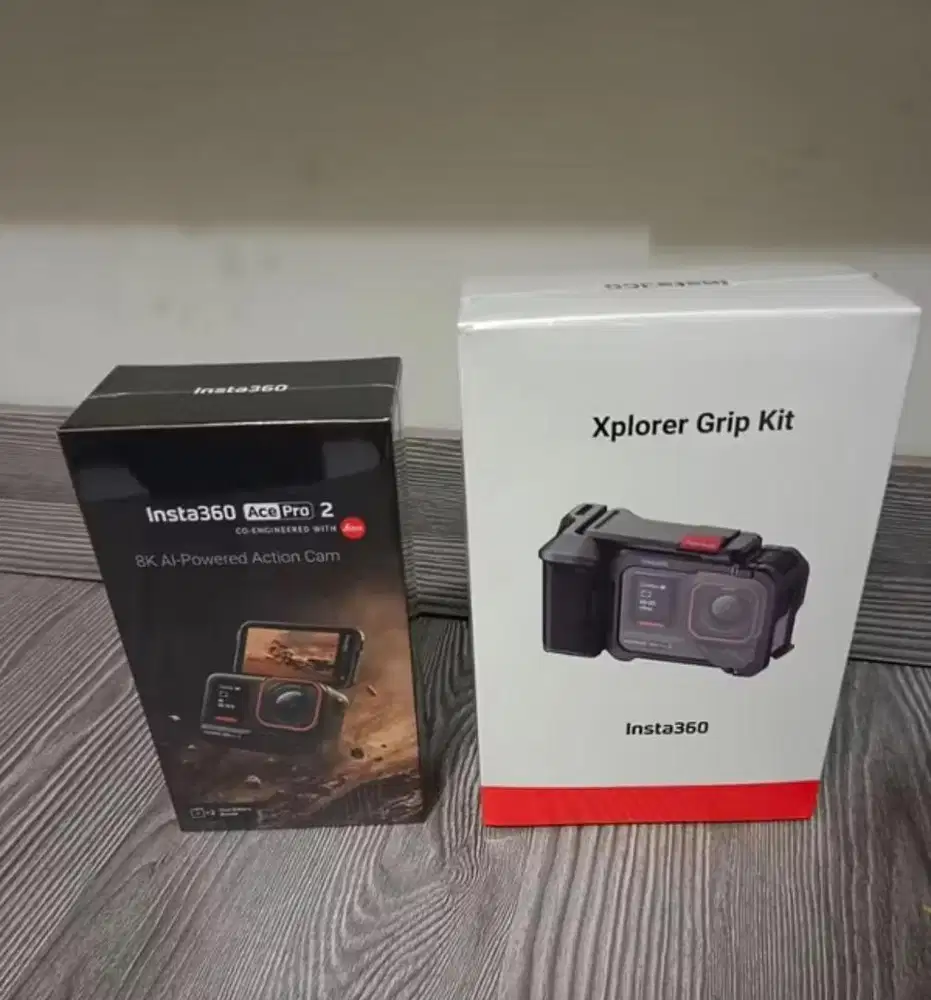 Kamera insta 360 Ace pro 2 grip cover case + 2 batterai